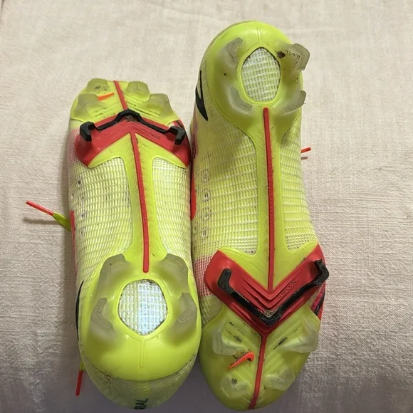 Mercurial Nike flyknit Men’s soccer cleats - Picture 11 of 14